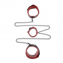 Chaines et Attaches Saffron Chained & Tamed